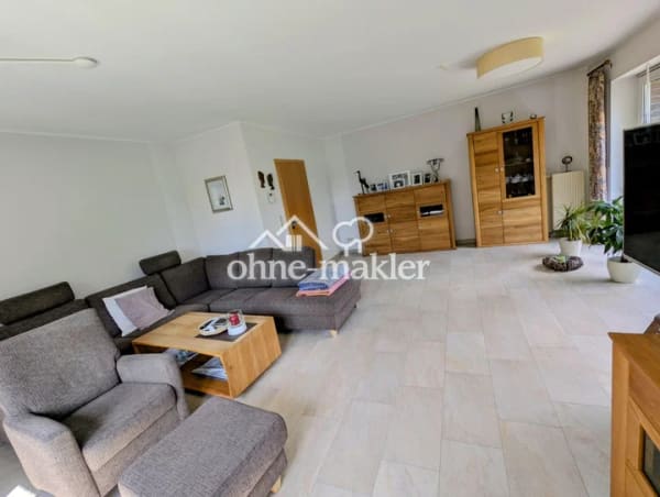 Immobilie in Jade - Provisionsfrei: Großzügiges Einfamilienhaus mit Südterrasse und Garten in Jaderberg - Bild 3