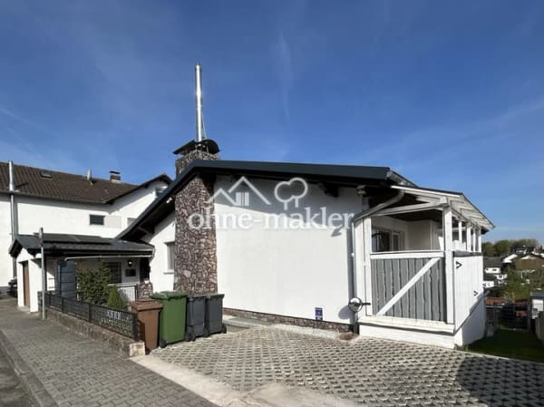 Immobilie in Hammersbach - Modernisiertes Einfamilienhaus mit PV-Anlage, Doppelgarage und viel Platz - Bild 0