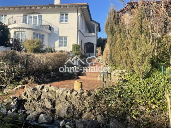 Immobilie in Hettenshausen - Wunderschöne 6,5 Zimmer Villa mit gehobener Innenausstattung - Bild 0