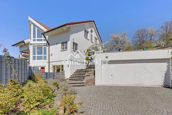 Immobilie in Oppenweiler - Hochwertiges Haus mit Wellnessbereich, Dachterrasse und vielseitigen Nutzungsmöglichkeiten - Bild 0