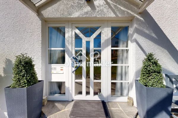 Immobilie in Oppenweiler - Hochwertiges Haus mit Wellnessbereich, Dachterrasse und vielseitigen Nutzungsmöglichkeiten - Bild 3