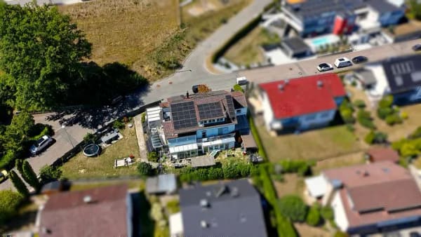Immobilie in Albershausen - Wohnen mit Weitblick – exklusives 3-Familienhaus mit ca. 324 m², PV, Speicher & traumhafter Aussicht - Bild 2