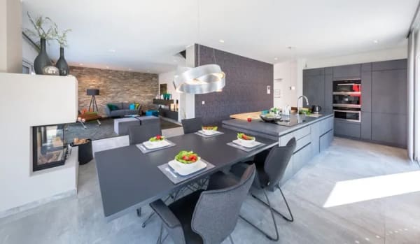 Immobilie in Kellinghusen - Großzügiges Mehrgenerationenhaus 286 m² in Kellinghusen und Umgebung | 671.900 EUR - Bild 1