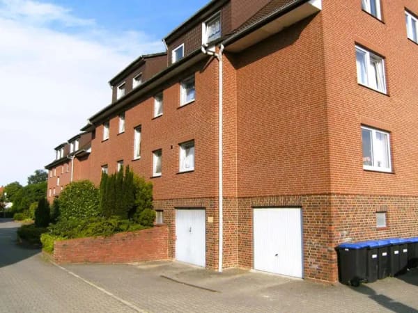 Immobilie in Bleckede - Eigennutzer: Charmante 3-Zimmer-Dachgeschosswohnung mit ca. 70 m² inkl. Garage - Bild 0