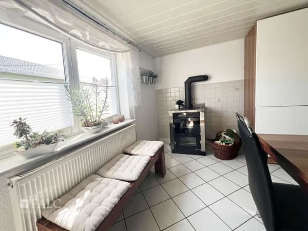 Immobilie in Nessetal - Landhaus mit Scheune und hübschem Garten - Bild 4