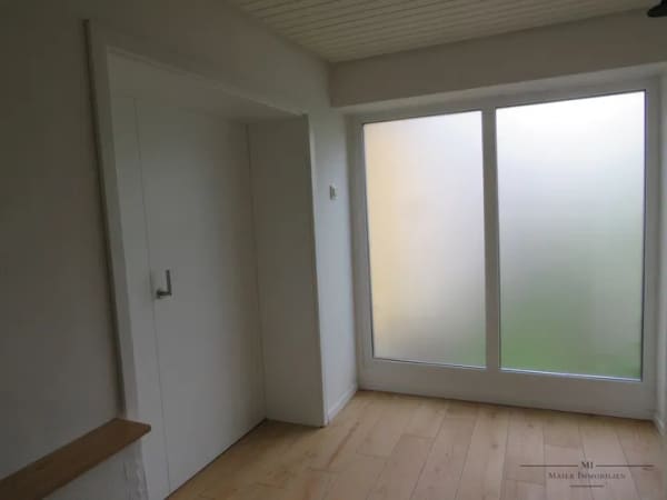 Immobilie in Sulzbach-Rosenberg - Ihr neues Zuhause: Freistehendes Einfamilienhaus mit idyllischem Gartengrundstück und Innenpool - Bild 2