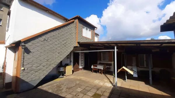 Immobilie in Coswig (Anhalt) - Beziehbares Haus mit Garten, Gartenhaus, Carport und Doppelgarage - auch für größere Familien - Bild 2
