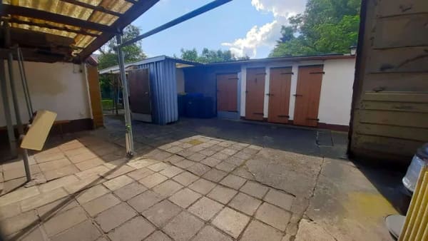 Immobilie in Coswig (Anhalt) - Beziehbares Haus mit Garten, Gartenhaus, Carport und Doppelgarage - auch für größere Familien - Bild 3