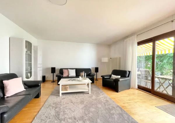 Immobilie in Neu-Anspach - *** Super, schickes, freistehendes Einfamilienhaus mit ELW - Bild 0