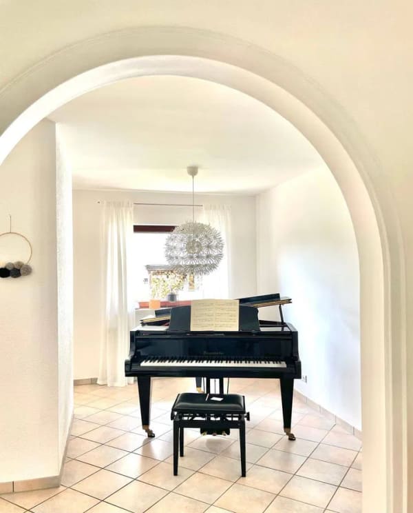 Immobilie in Neu-Anspach - *** Super, schickes, freistehendes Einfamilienhaus mit ELW - Bild 1