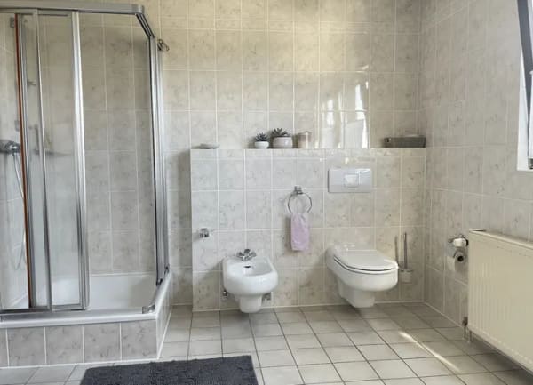 Immobilie in Neu-Anspach - *** Super, schickes, freistehendes Einfamilienhaus mit ELW - Bild 4