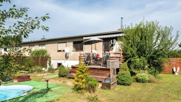 Immobilie in Liebenwalde - Ein Zuhause mit Urlaubsgefühl - Doppelhaushälfte mit Pool, Sauna und großem Garten - Bild 1