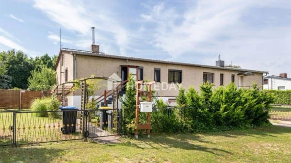 Immobilie in Liebenwalde - Ein Zuhause mit Urlaubsgefühl - Doppelhaushälfte mit Pool, Sauna und großem Garten - Bild 2
