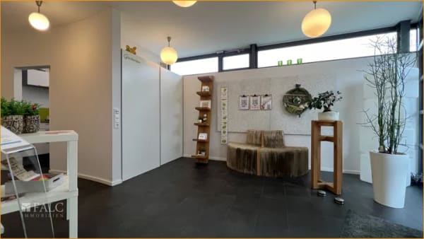 Immobilie in Wülfershausen an der Saale - Einzigartige Architektur trifft auf Naturidylle: Haus mit runden Akzenten - Bild 2