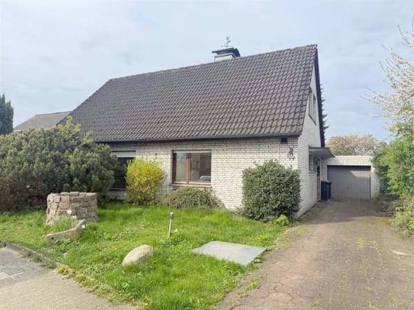 Immobilie in Ritterhude - Freistehendes Ein- bis Zweifamilienhaus mit Garage und Carport - hier gestalten Sie Ihr neues Zuhause - Bild 0