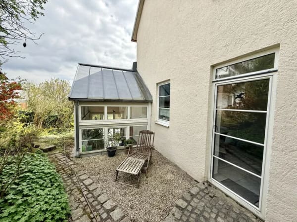 Immobilie in Bruckberg - Einfamilienhaus mit großem Garten und Fernblick - Bild 3