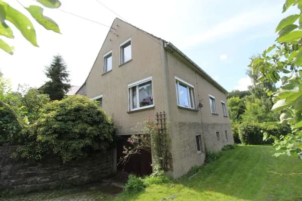 Immobilie in Limbach-Oberfrohna - Einfamilienhaus zum Ausbau/Sanierung in schöner Lage - Bild 0