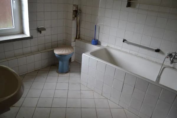 Immobilie in Gersdorf - Altes Wohnhaus mit Anbau und zwei Garagen auf schönem Grundstück - Bild 3