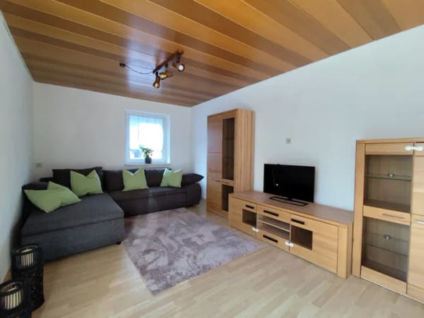 Immobilie in Kupferberg - Saniertes Juwel in 95362 Kupferberg: Kamin-Romantik, neue Aufdachdämmung und große Sonnenterrasse! - Bild 3