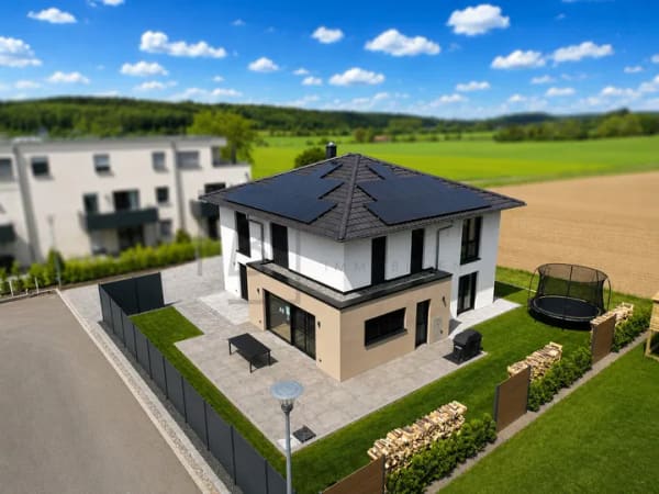 Immobilie in Hochdorf - Moderne Stadtvilla mit hochwertiger Ausstattung, Smart Home und PV-Anlage - Bild 1
