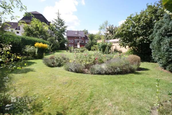 Immobilie in Holzminden - Preis gesenkt!
Repräsentative Stadtvilla mit traumhaftem Garten
4-5 Wohneinheiten in zentraler Lage - Bild 4