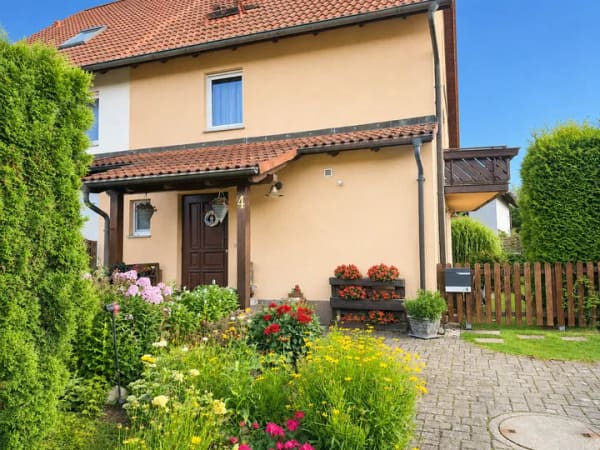 Immobilie in Wachau - +ESDI+ Familienglück auf vier Ebenen: Architektenhaus mit offener Küche, Kamin und ganz viel Platz! - Bild 1