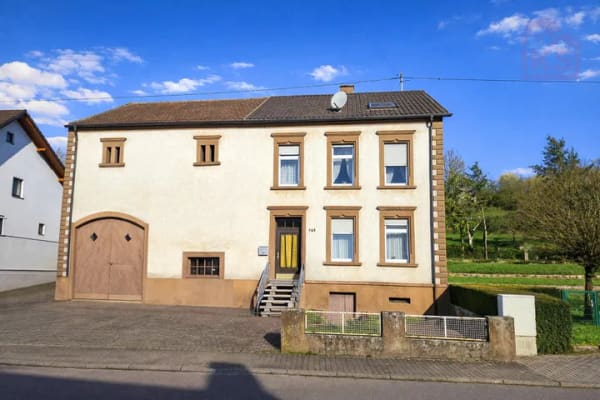 Immobilie in Dillingen/Saar - Ein- bis Zweifamilienhaus mit Scheune und großem Grundstück - Bild 0