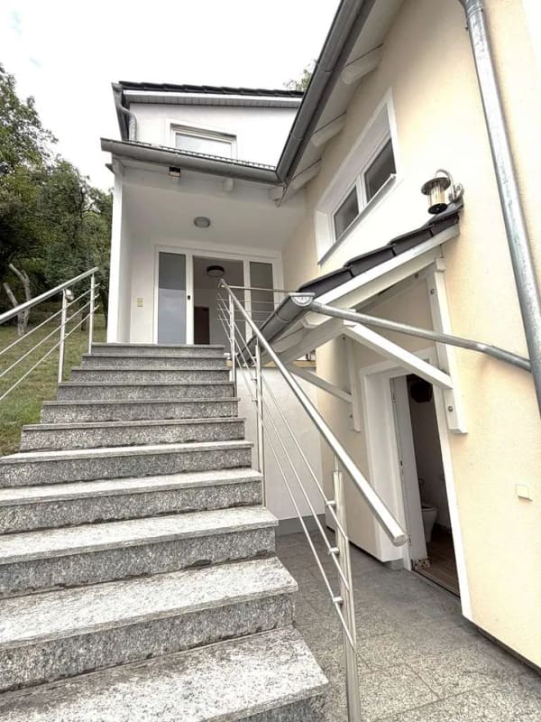 Immobilie in Bad Abbach - Wohnen mit Privatsphäre und vielseitigen Möglichkeiten - Bild 1