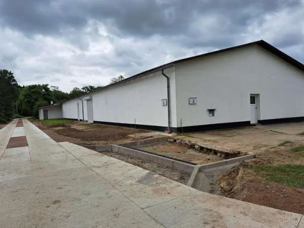 Immobilie in Velgast - Wohn-und Geschäftshaus 850m² energetisch saniert A+ 4288m² Grundstück Mischgebiet mit 2 Baufenstern - Bild 2