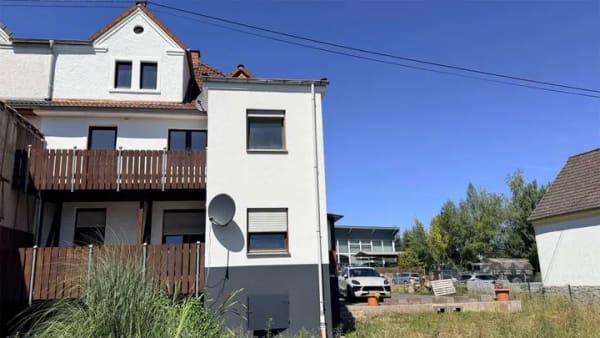 Immobilie in Mogendorf - Renoviertes 1-2 Familienhaus mit viel Platz zur Eigennutzung oder Kapitalanlage, Baugrundstück inkl. - Bild 2