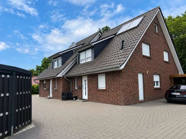 Immobilie in Hatten - Doppelhaus als Kapitalanlage oder zur Eigennutzung – 2 Wohneinheiten in Kirchhatten - Bild 0
