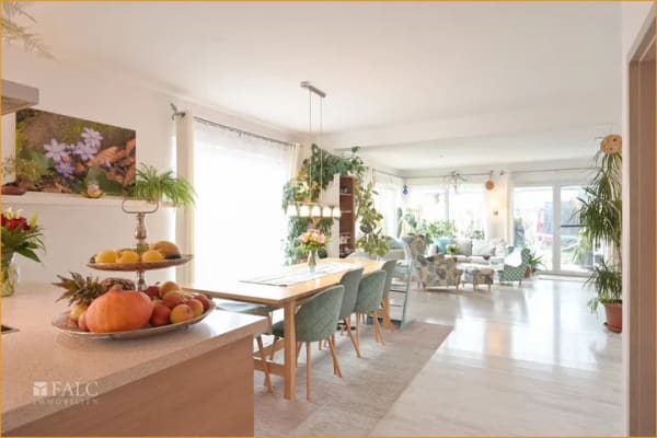 Immobilie in Moorenweis - Familienzeit vor dem Kamin - im paradiesischen Einfamilienhaus mit Pool - Bild 2
