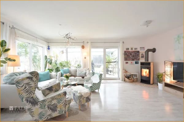 Immobilie in Moorenweis - Familienzeit vor dem Kamin - im paradiesischen Einfamilienhaus mit Pool - Bild 3