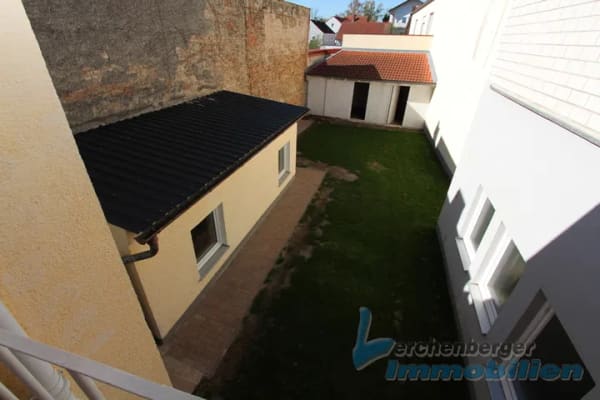 Immobilie in Plattling - Wohnhaus mit Hinterhofgarten im Plattlinger Zentrum - Bild 1