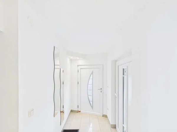 Immobilie in Westhofen - Ihr neues Zuhause in Westhofen – modernisiert, gepflegt und sofort bezugsbereit! - Bild 3