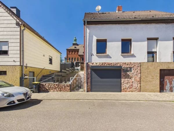 Immobilie in Friedrichsthal - Einziehen und wohlfühlen: DHH mit 100 m² in Friedrichsthal – sofort frei! - Bild 1