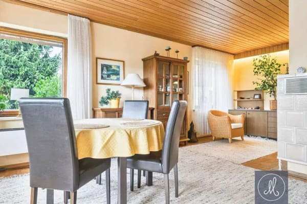 Immobilie in Beratzhausen - Gepflegter Bungalow mit Charakter – grüne Oase, Gartenidylle und Platz für mehr - Bild 4
