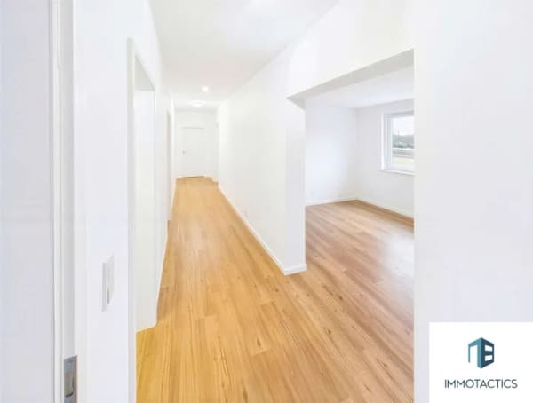 Immobilie in Hackenheim - Hochwertige 4-Zimmer-Wohnung mit Wärmepumpe, Einbauküche und Stellplatz in ruhiger Lage mit Balkon - Bild 1