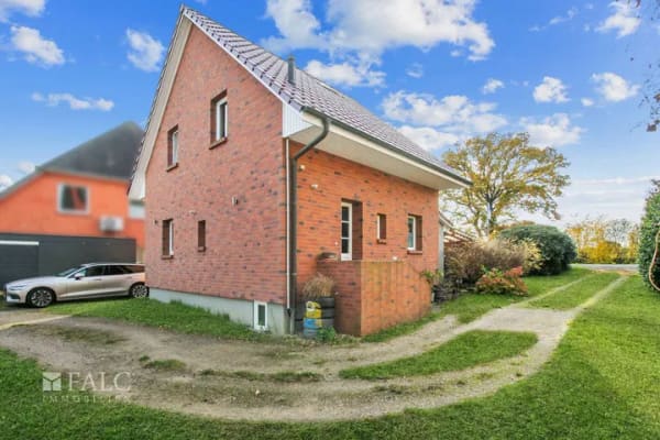 Immobilie in Koberg - +++ Familienidylle vor den Toren Hamburgs: Charmantes Einfamilienhaus mit Garten und Terrasse +++ - Bild 2