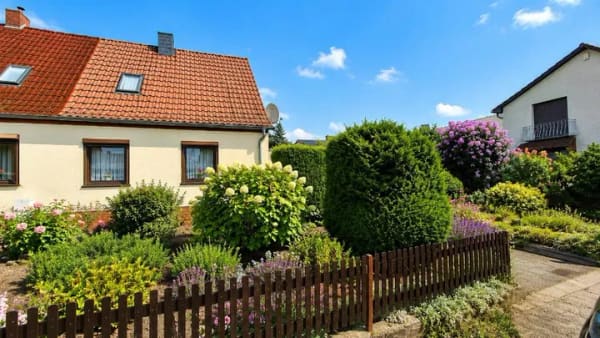 Immobilie in Burg - Naturnah wohnen in ruhiger Lage – charmante Doppelhaushälfte mit großem Garten und viel Potenzial - Bild 2