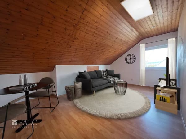 Immobilie in Wehrheim - Pendler aufgepasst, das ist Ihr Haus! Viel Platz mit top Infrastruktur, Teilvermietung möglich - Bild 1