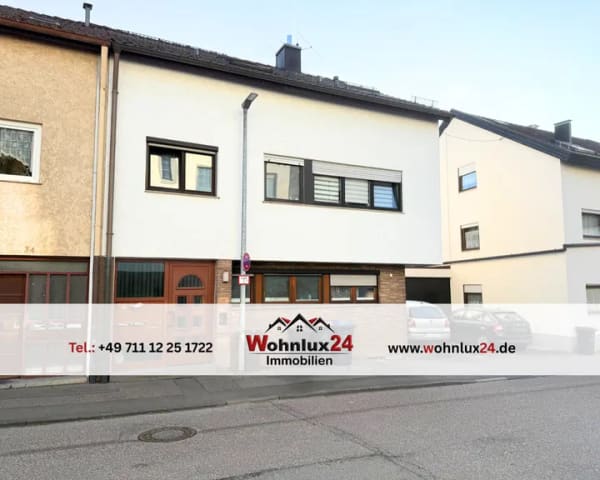 Immobilie in Leonberg - +++Sofort einziehen! DG-Wohnung in Leonberg mit Balkon, Kamin und Sauna+++ - Bild 0
