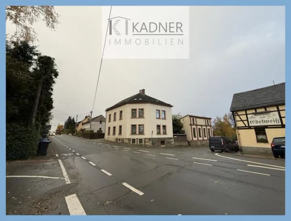 Immobilie in Pöhl - Lieblingsplatz? ZFH mit Terrasse, Garten und Doppelgarage in Pöhl - Bild 3
