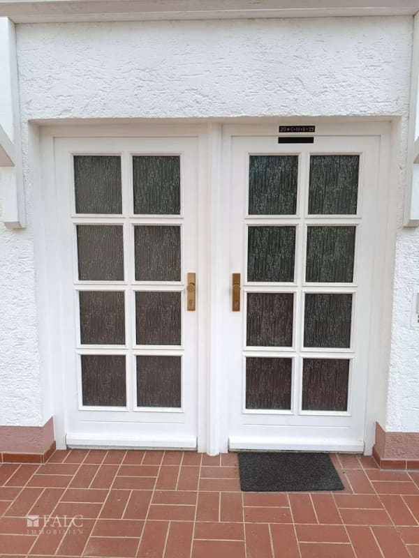 Immobilie in Eichenbühl - --Einfamilienhaus mit Einliegerwohnung für die große Familie - - mit super Fernsicht-- - Bild 2