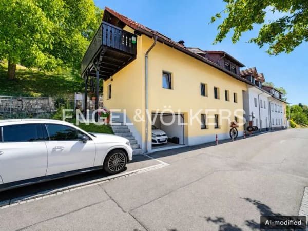 Immobilie in Waldshut-Tiengen - Wohnen mit Charakter, Raum und Weitblick - Bild 1