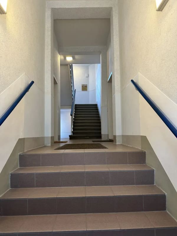 Immobilie in Auerbach/Vogtland - Helle 3-Raumwhg. (opt. 4 Raum) mit Stpl. und Tageslichtbad in Auerbach/V.! - Bild 3