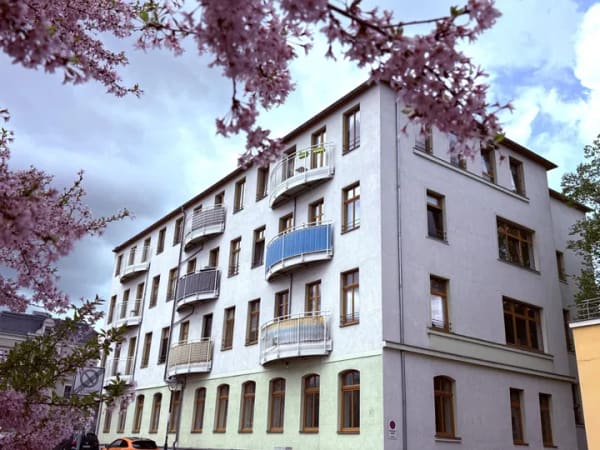 Immobilie in Langenweißbach - Zentrumsnah! 1,5-Raum-Whg. mit Balkon + Fahrstuhl / rollstuhlgerecht; vermietet! - Bild 0