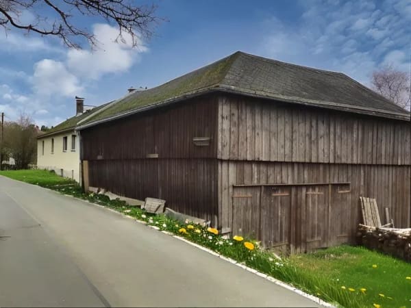 Immobilie in Markneukirchen - Bauernhaus mit Scheunen und Garagen! - Bild 1