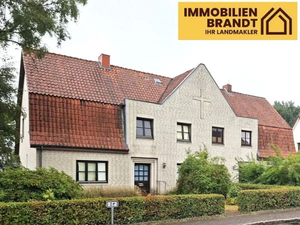 Immobilie in Deinstedt - Doppelhaus mit zwei baugleichen Haushälften und vielseitigen Nutzungsmöglichkeiten   - Bild 0