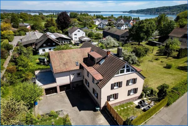 Immobilie in Gaienhofen - 4 Zi. Whg. im 1.OG in unmittelbarer Seenähe mit Balkon, Terrasse und Gartenanteil und Garage! - Bild 1